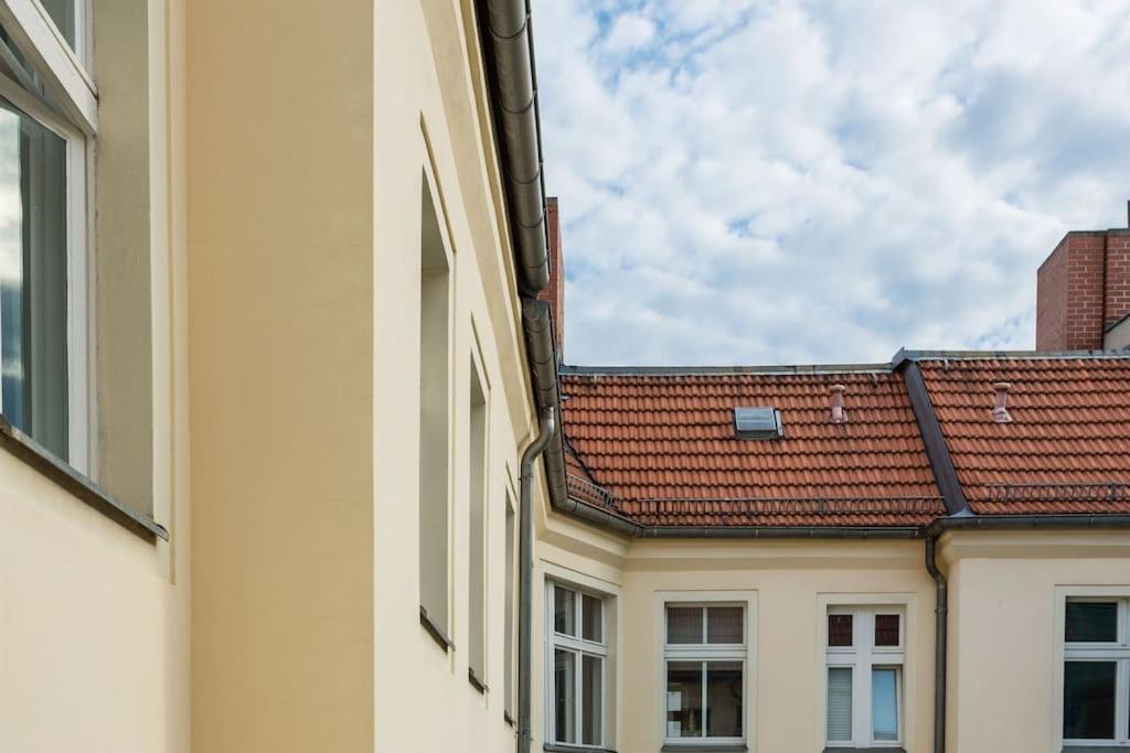 Zentrale Altbauwohnung Im Helmholtzkiez Berlin Dış mekan fotoğraf