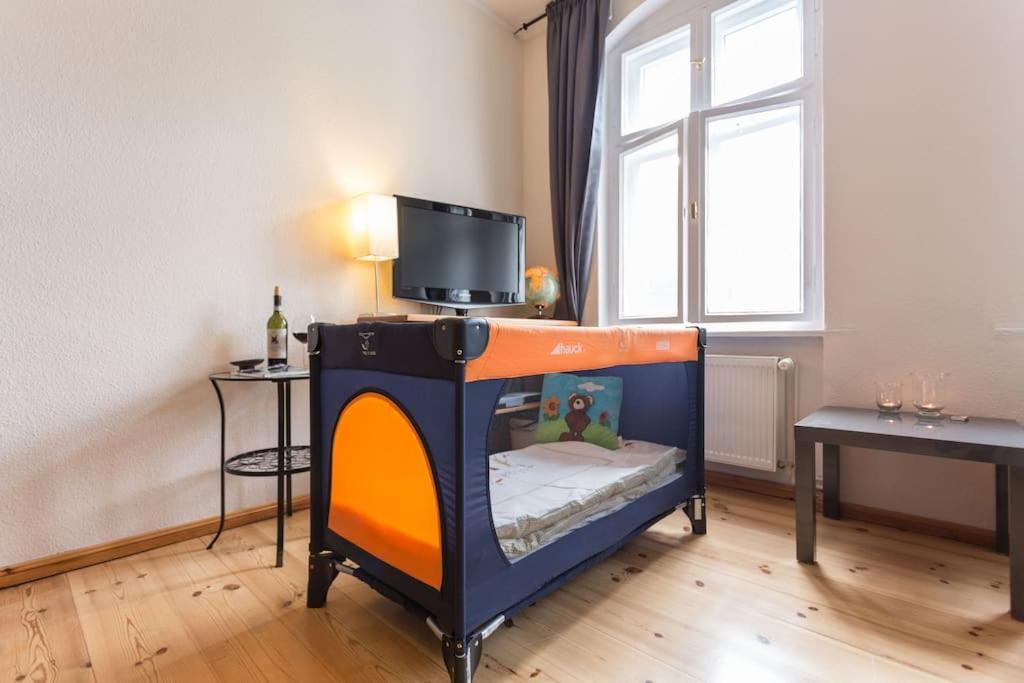 Zentrale Altbauwohnung Im Helmholtzkiez Berlin Dış mekan fotoğraf